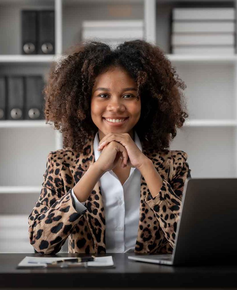 african-american-business-woman-working-debtor-d-2026-03-19-22-07-31-utc